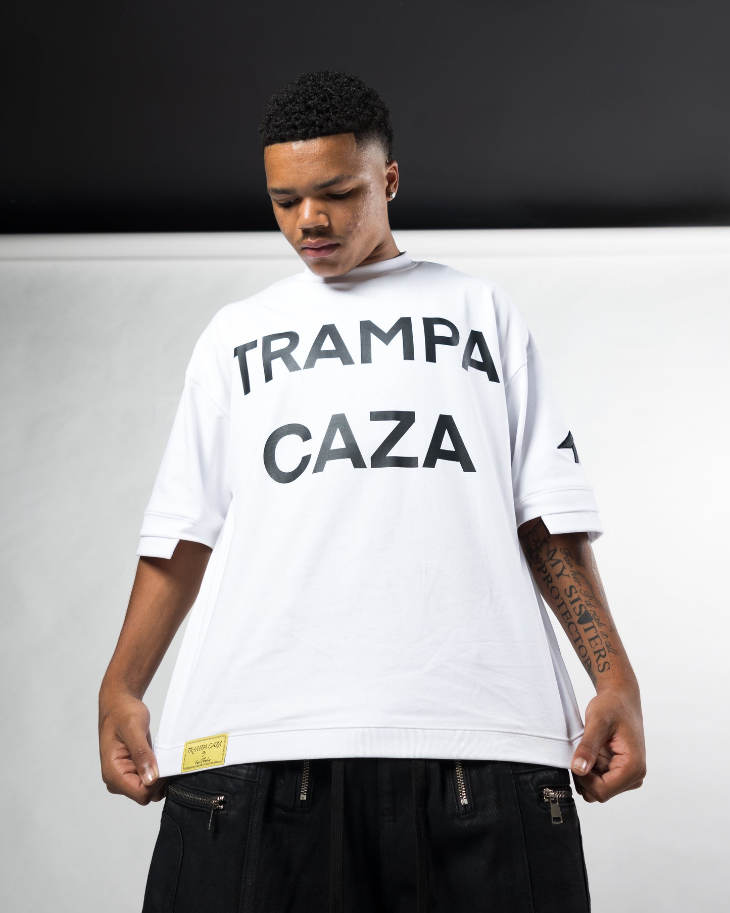 "White Trampa Caza Tee"